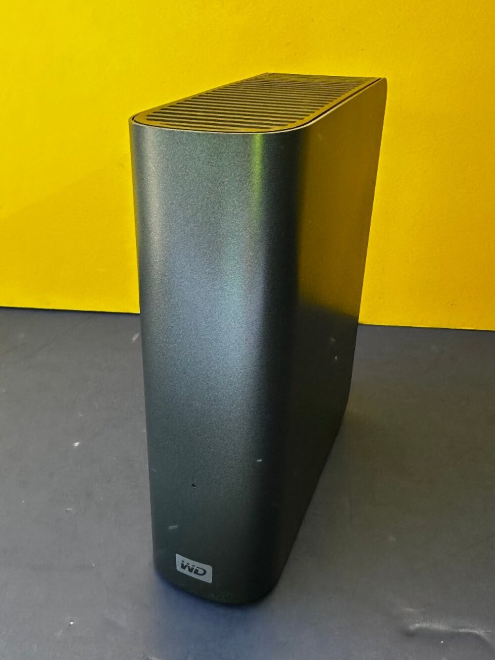 Western Digital My Book Live 2TB NAS No AC Adapter or Ethernet Cable TESTED